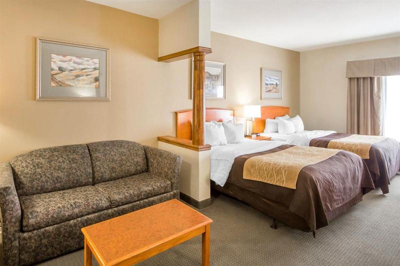 호텔 Quality Inn & Suites Midamerica Industrial Park Area