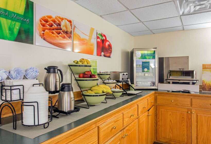 Отель Quality Inn Surfside Myrtle Beach