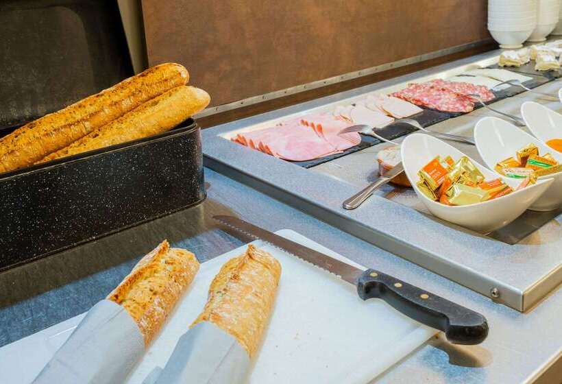 هتل Le Circuit Le Mans