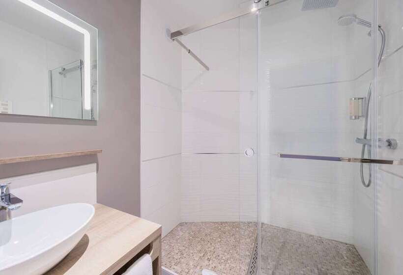 هتل Le Circuit Le Mans