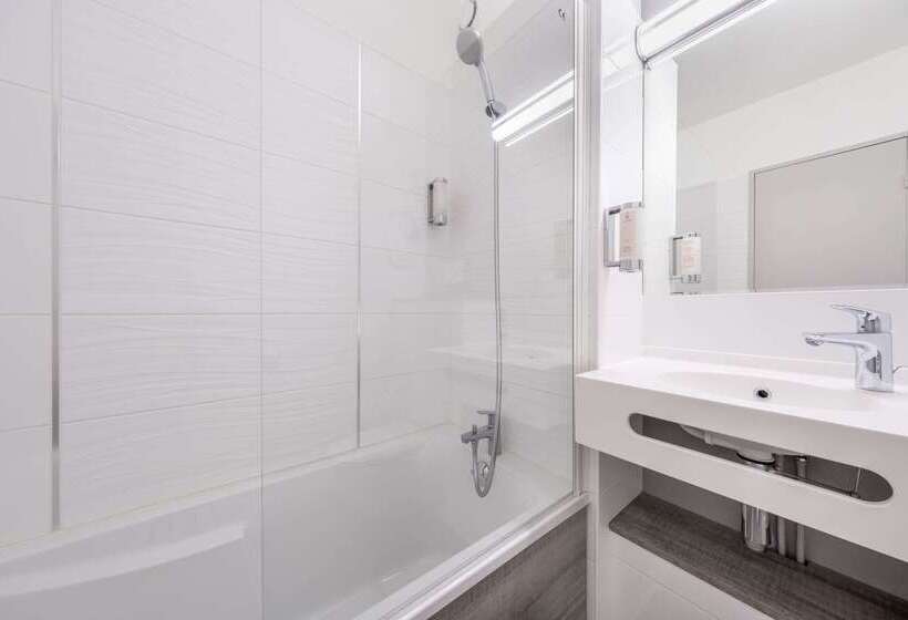 هتل Le Circuit Le Mans