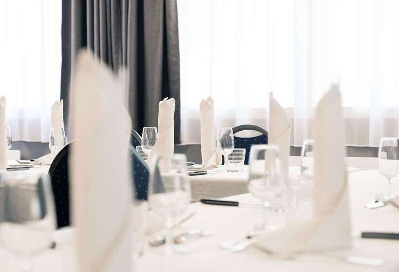 هتل Le Circuit Le Mans