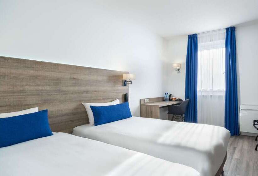 هتل Le Circuit Le Mans