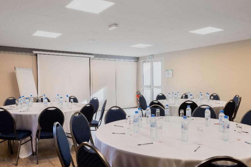 هتل Le Circuit Le Mans