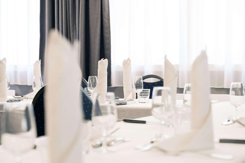 هتل Le Circuit Le Mans