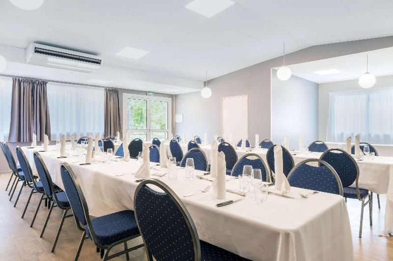 هتل Le Circuit Le Mans