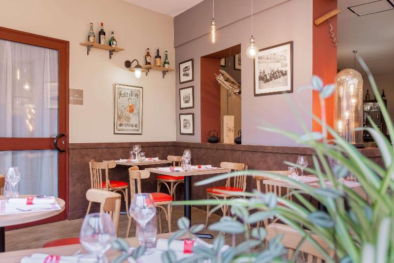 هتل Le Circuit Le Mans