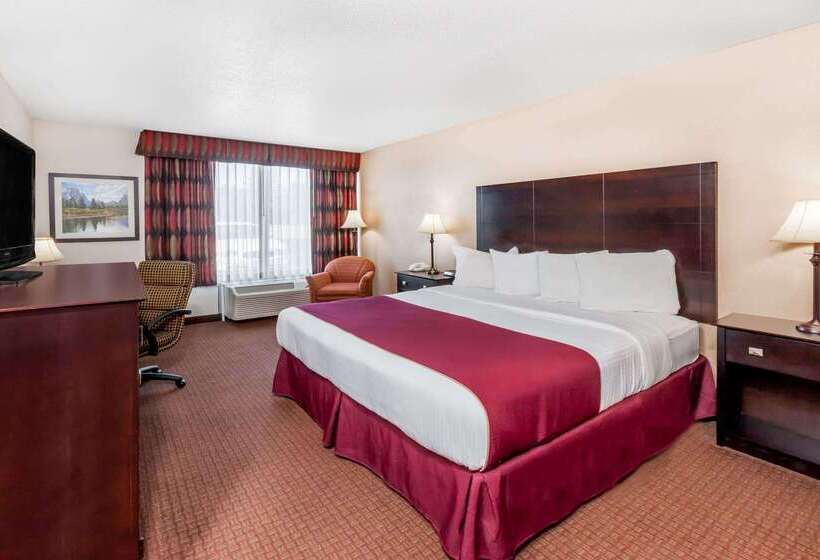 Ramada By Wyndham Grayling Hotel & Conference Center