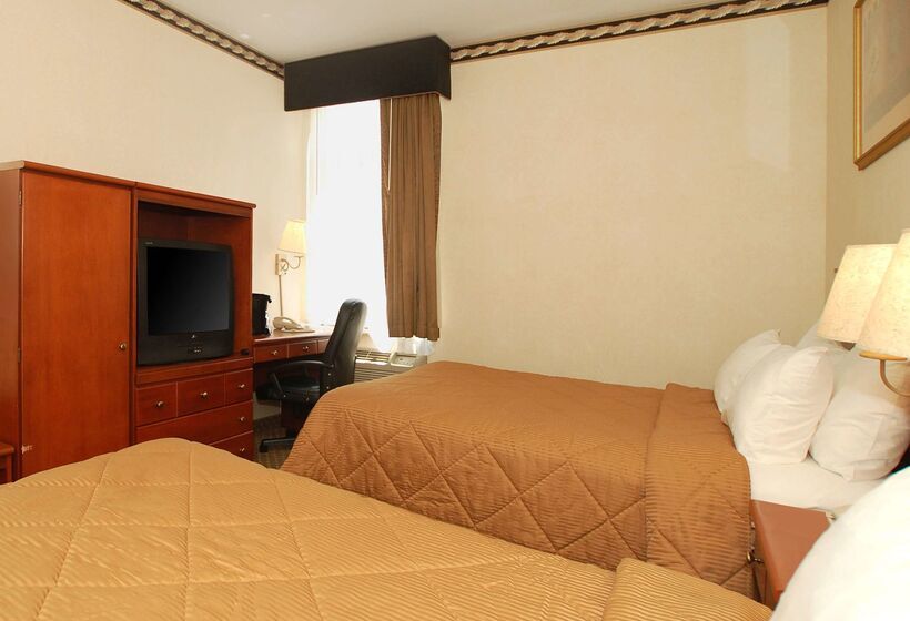 Crescent Hotel Long Island City