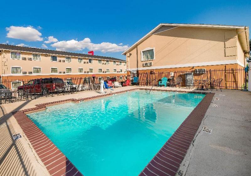 فندق Red Roof Inn & Suites Denton