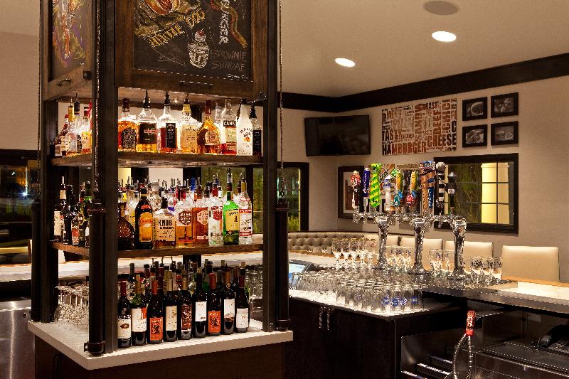 Отель Sonesta Atlanta Airport South