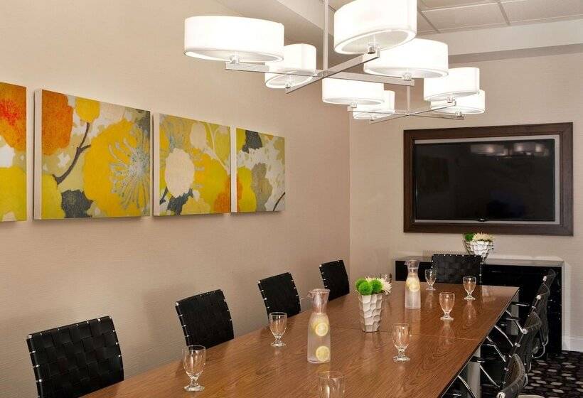 Отель Sonesta Atlanta Airport South