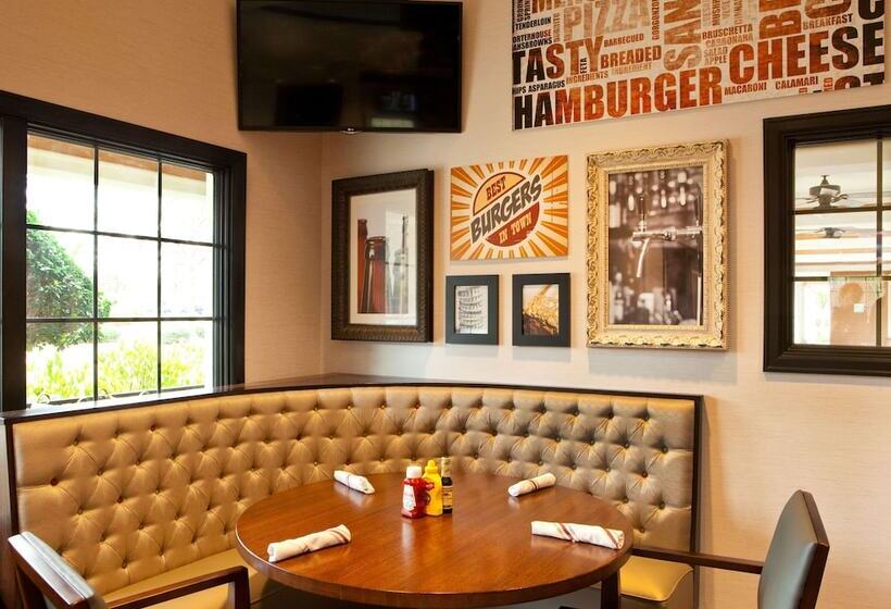 Отель Sonesta Atlanta Airport South