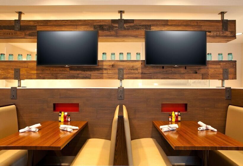 Отель Sonesta Atlanta Airport South