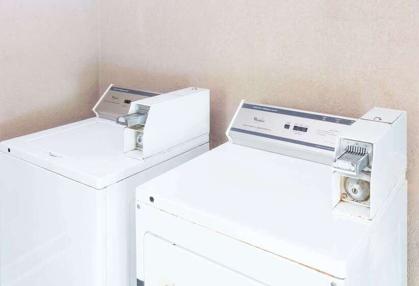 בית מלון כפרי Super 8 By Wyndham Diberville Biloxi Area