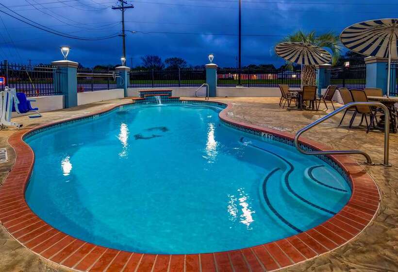 Surestay Plus Hotel By Best Western Alvin