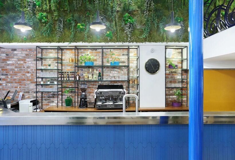 ホテル The Playce By Happyculture