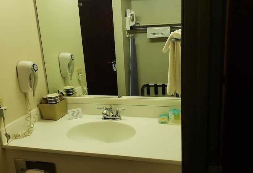 فندق Travelodge By Wyndham Carlsbad Nm