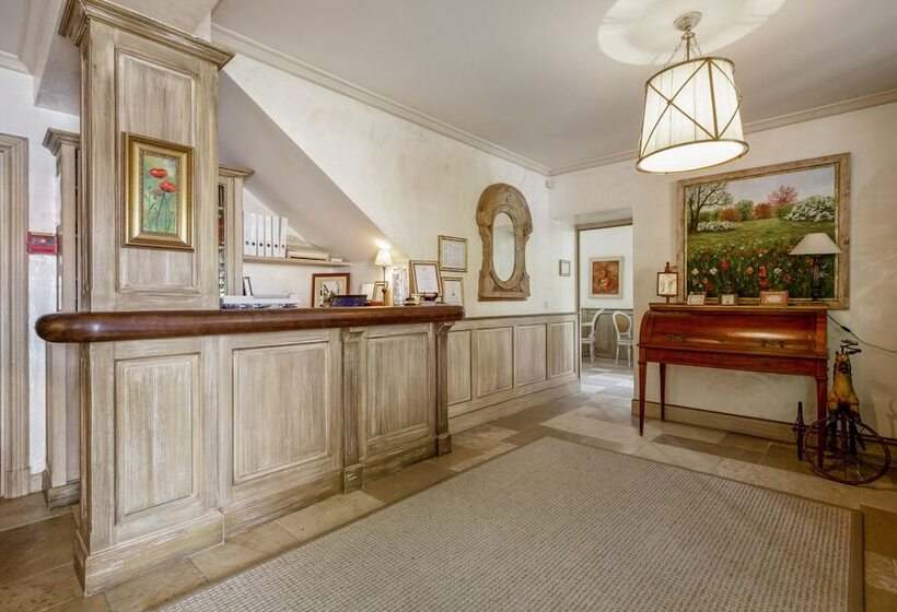 Отель Villa Catarie