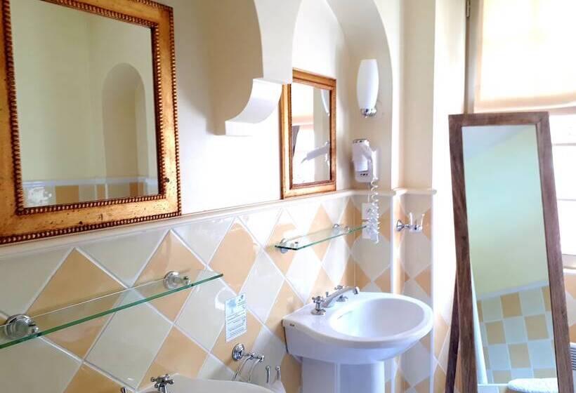 Отель Villa Catarie