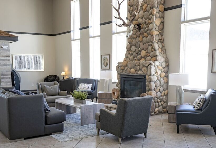 هتل Whitewater Inn