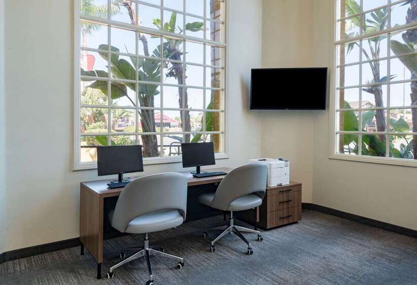 ホテル Wyndham Garden San Diego