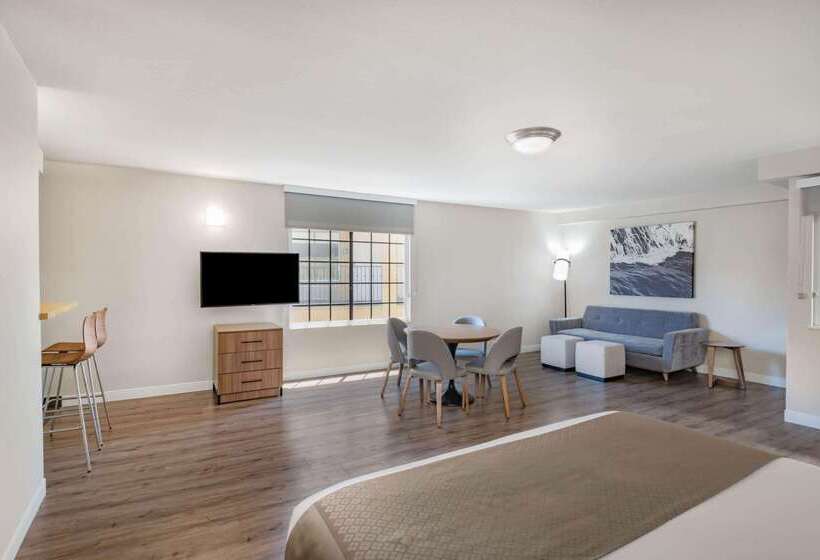 ホテル Wyndham Garden San Diego