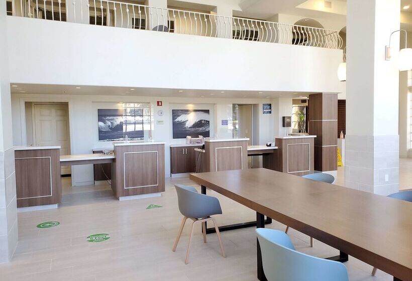 ホテル Wyndham Garden San Diego