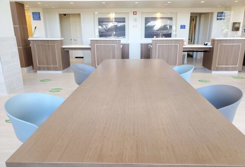 ホテル Wyndham Garden San Diego