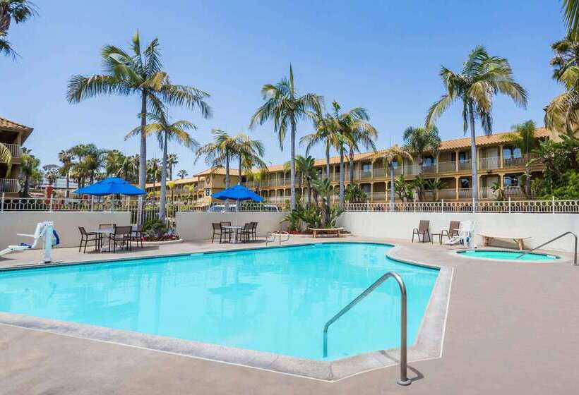 ホテル Wyndham Garden San Diego