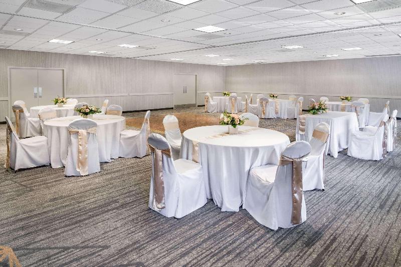 ホテル Wyndham Garden San Diego