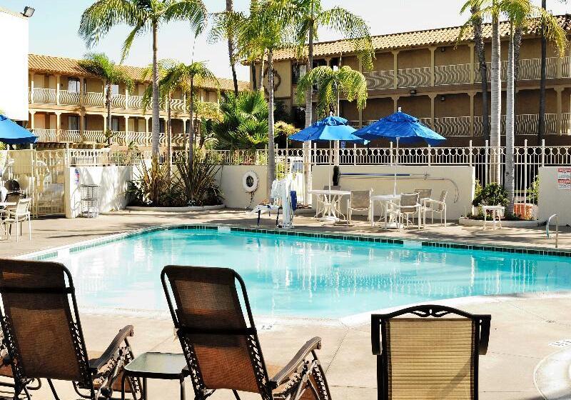 ホテル Wyndham Garden San Diego