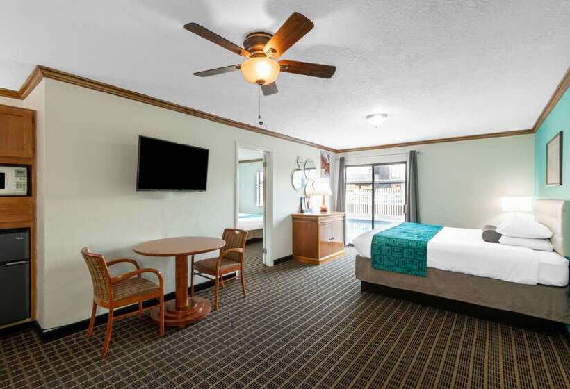 Howard Johnson By Wyndham St. George Hotel & Suites