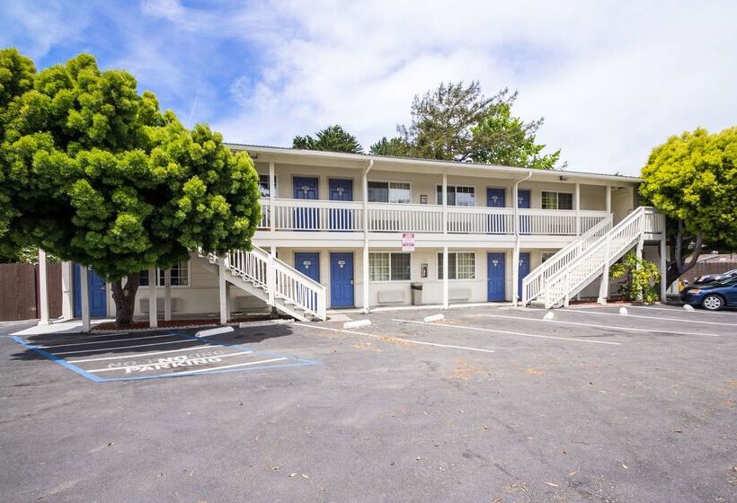 酒店 Fisherman S Cove Inn