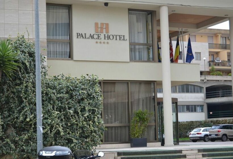 酒店 Palace