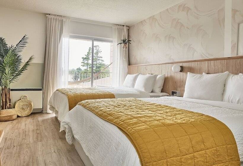 The June Motel, Sauble Beach