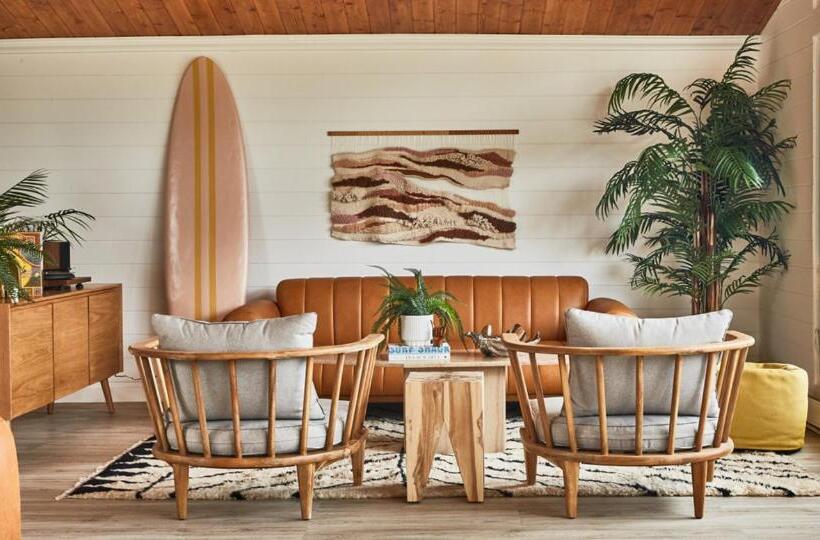 The June Motel, Sauble Beach