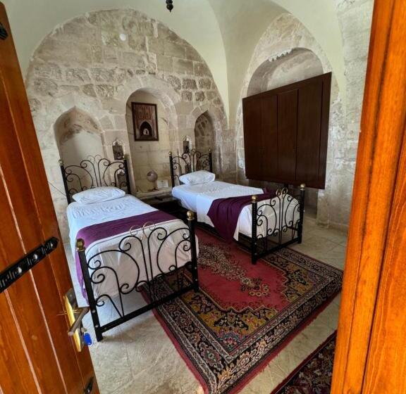 هتل Maristan Tarihi Konak