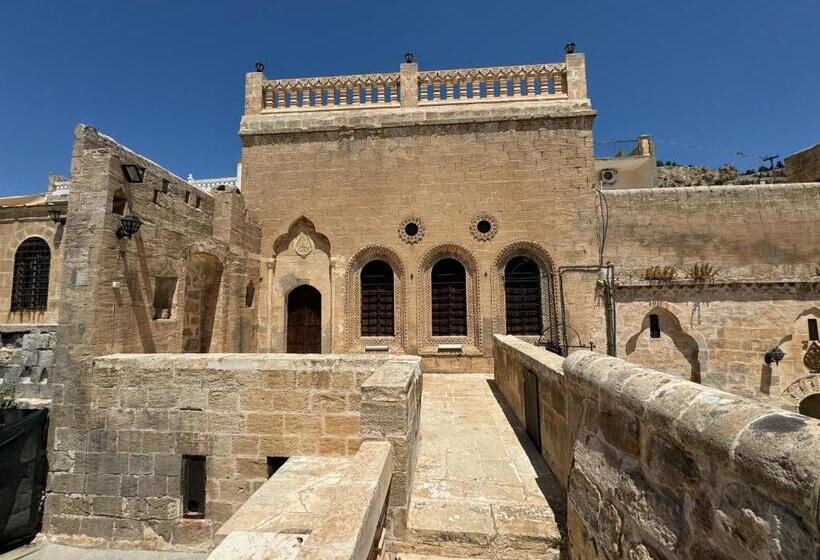 هتل Maristan Tarihi Konak