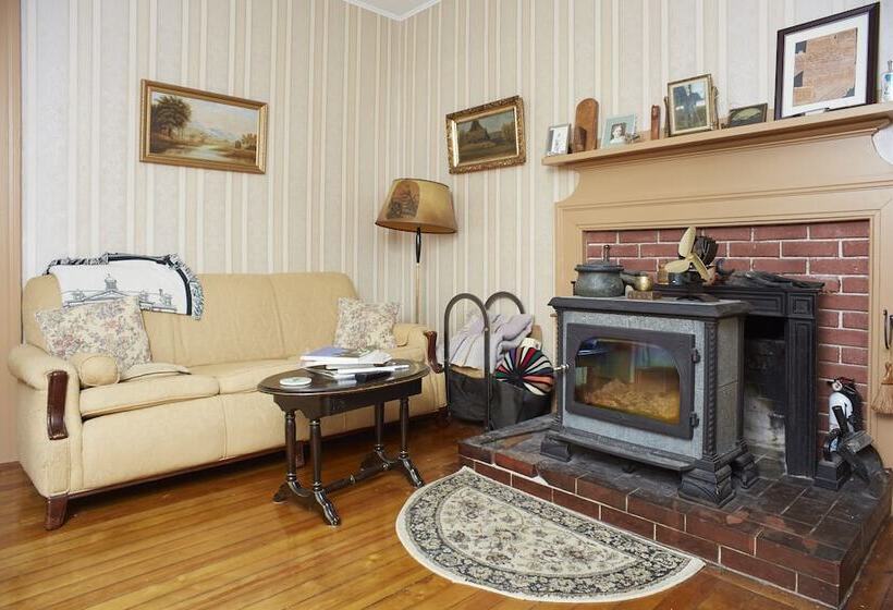 مبيت وإفطار Sewall House Yoga Retreat