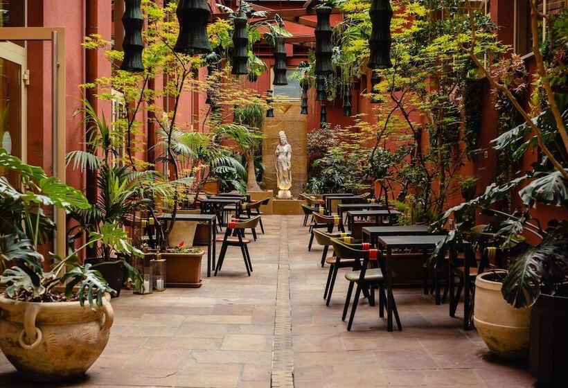 Enterprise Hotel Design & Boutique