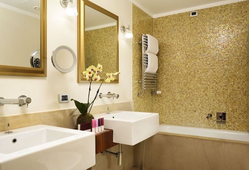 Enterprise Hotel Design & Boutique