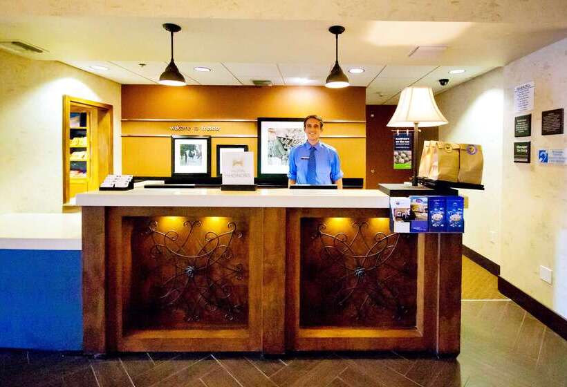 Hampton Inn & Suites Fresno