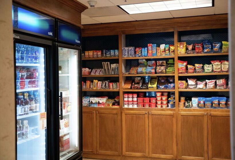 Hampton Inn & Suites Fresno