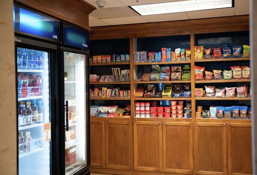 Hampton Inn & Suites Fresno