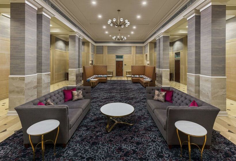 Hampton Inn & Suites Baltimore Inner Harbor