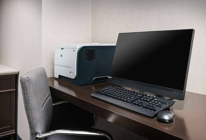 Hampton Inn & Suites Baltimore Inner Harbor