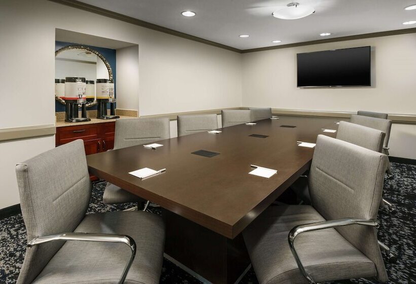 Hampton Inn & Suites Baltimore Inner Harbor