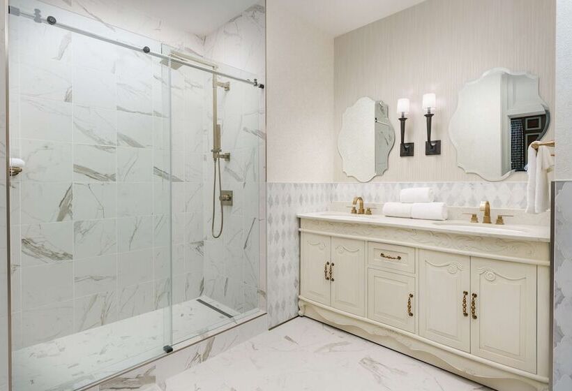 Hampton Inn & Suites Baltimore Inner Harbor