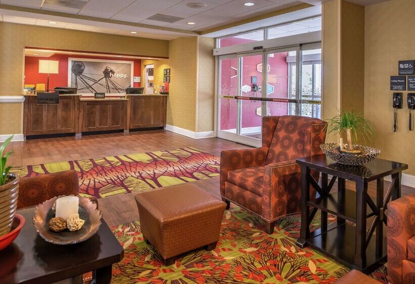 Hampton Inn & Suites Charlottearrowood Rd